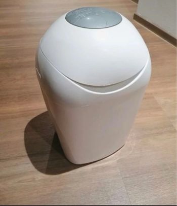 Poubelle à couches 