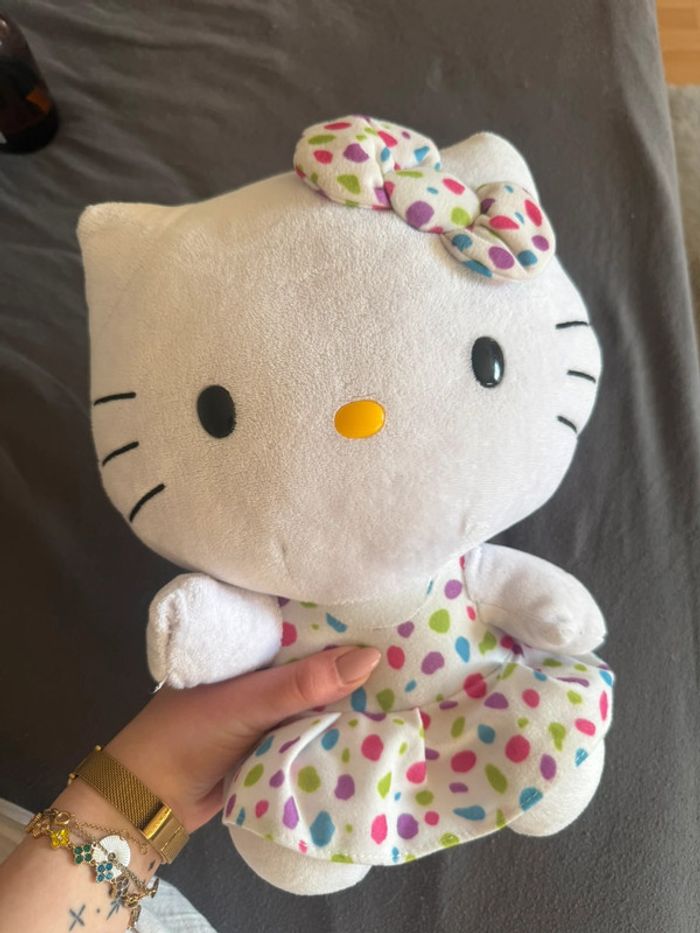 Peluche originel Hello Kitty - photo numéro 2