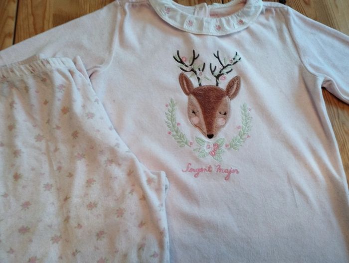 Beau pyjama col claudine