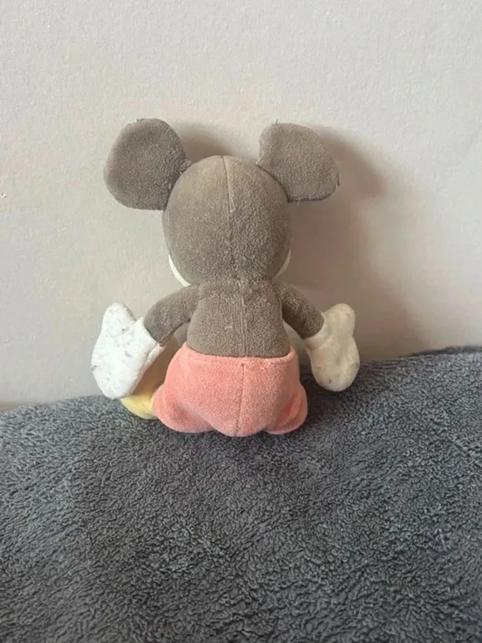 Petite peluche Mickey - photo numéro 2