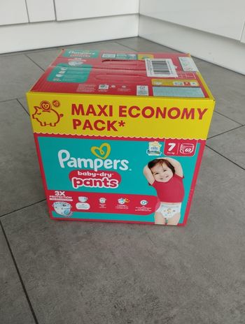 Couches Pampers pants taille 6 