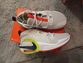 Chaussure de basket 38.5