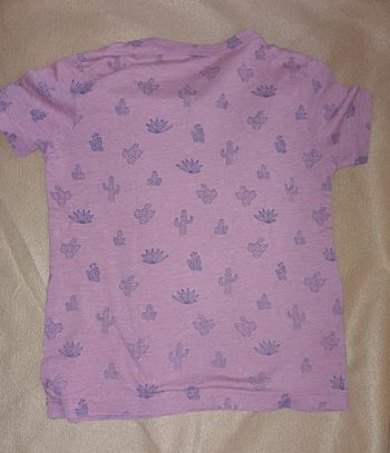 tee shirt ouvert devant