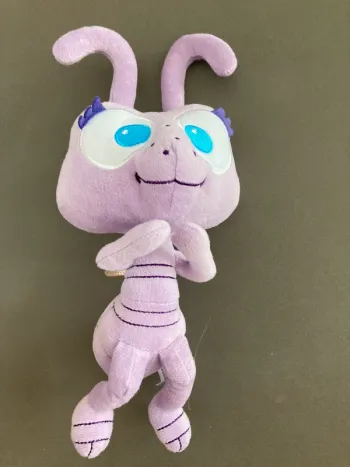 Peluche 1001 pattes pixar en très bon état