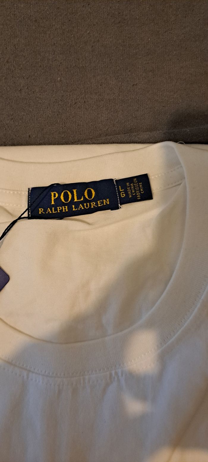 Ensemble Ralph Lauren short blanc et tee-shirt blanc  . Taille : L - photo numéro 5