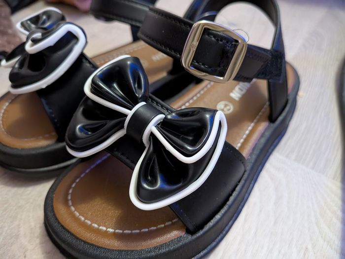 Sandales fille neuves t29 - photo numéro 3