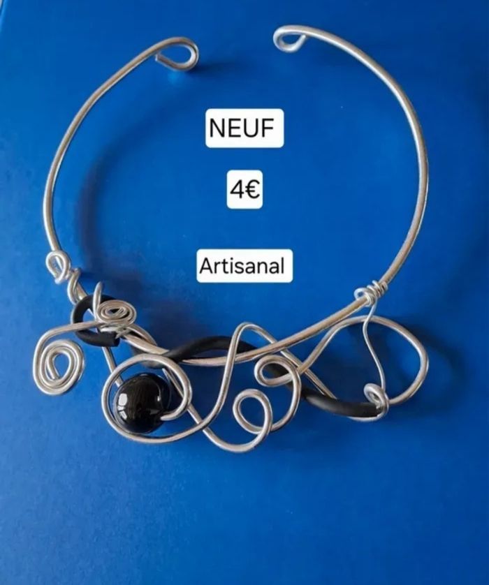 Collier artisanal court NEUF pour femme