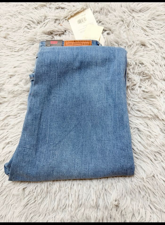 Jean Levi’s 711 Skinny – Taille 28/32 – bleu clair – Neuf avec étiquette - photo numéro 2