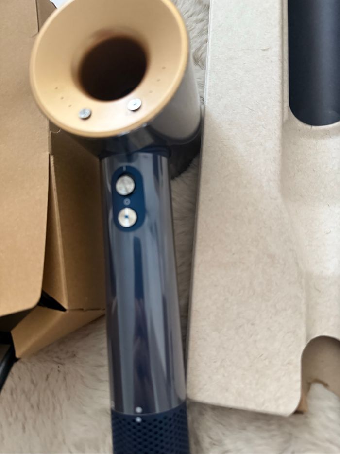 Sèche-cheveux Dyson Supersonic – État impeccable, complet - photo numéro 5