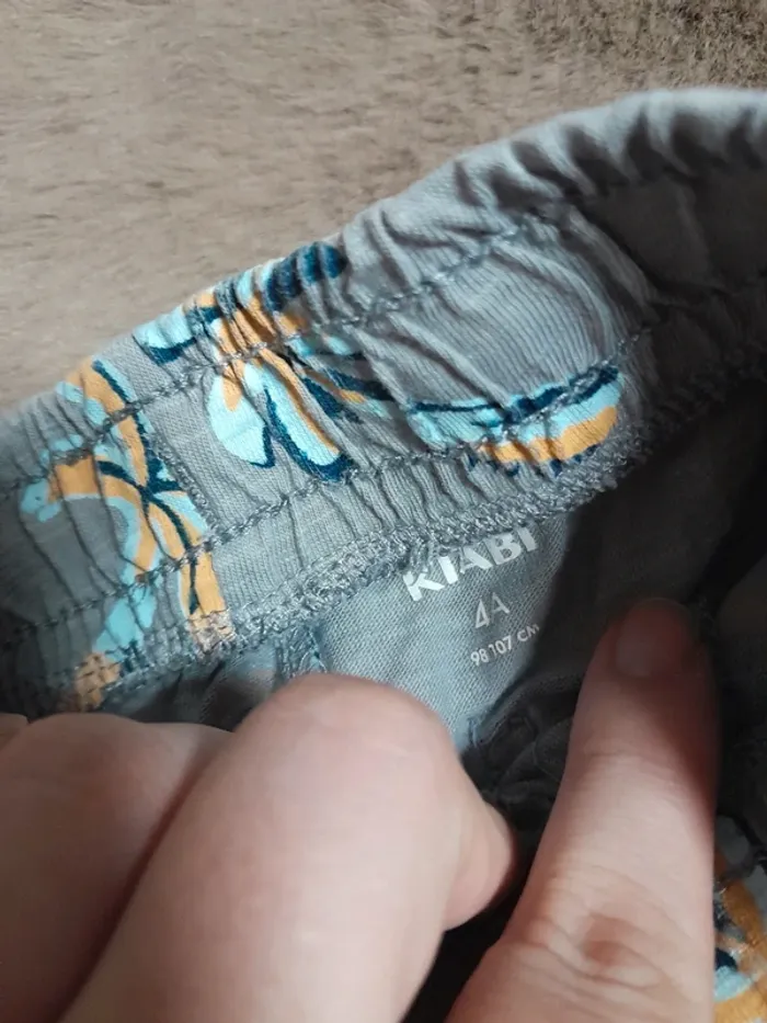 Short - Taille 4 ans - Kiabi - Très bon état - photo numéro 2
