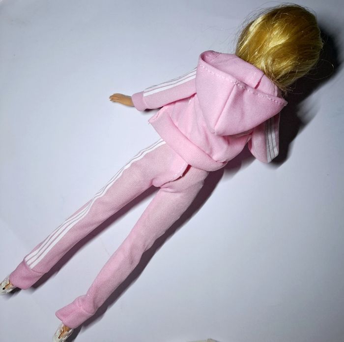 Lot barbie au club de tennis + livre Hachette - photo numéro 4