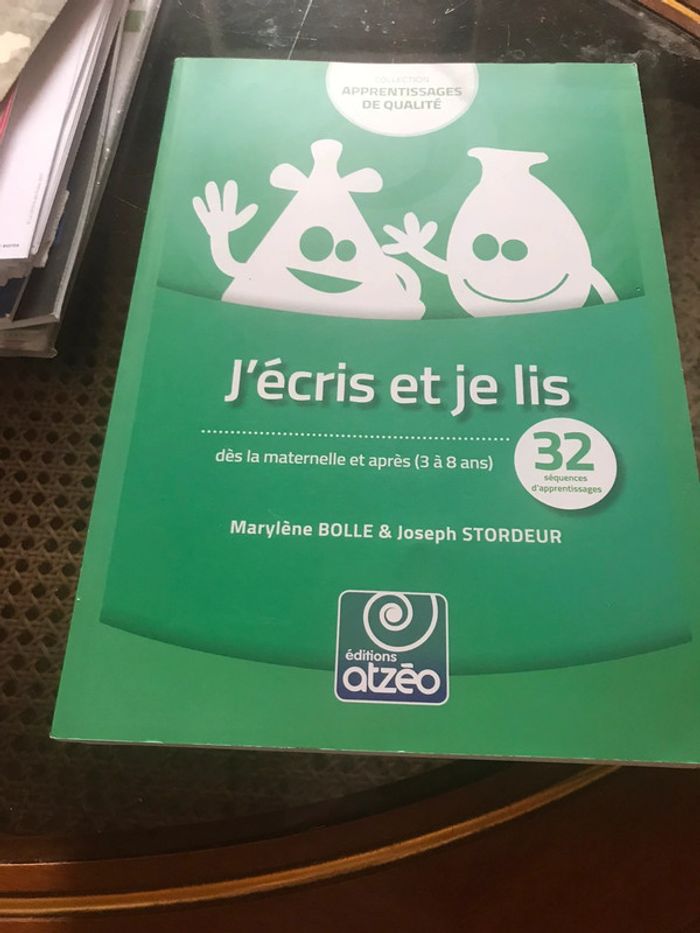 Plusieurs livres pour le primaire à vendre