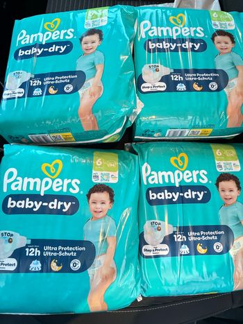 Couche Pampers, taille 6 