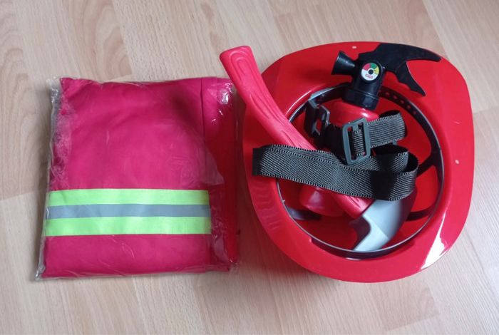 Déguisement pompier et ces accessoires 7ans - photo numéro 7