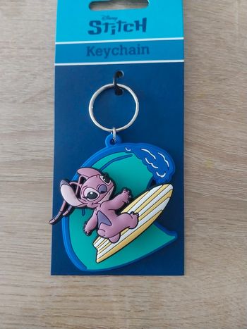 Porte-clefs Stich rotatif en silicone