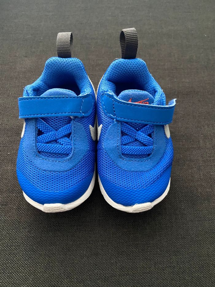 Chaussure air max bébé
