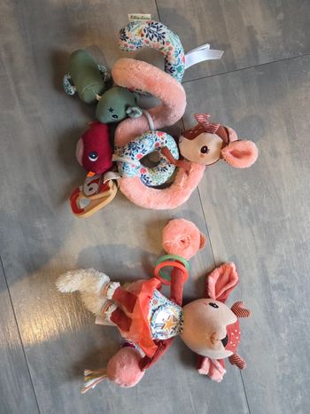 Lot Alice Lilliputiens spirales d'activités et peluche
