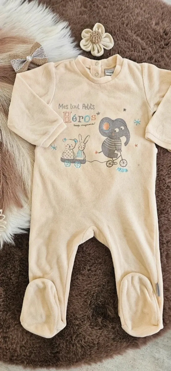 Pyjama velours éléphant 18 mois - photo numéro 2