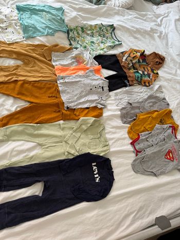 Gros lot de vêtements garçon