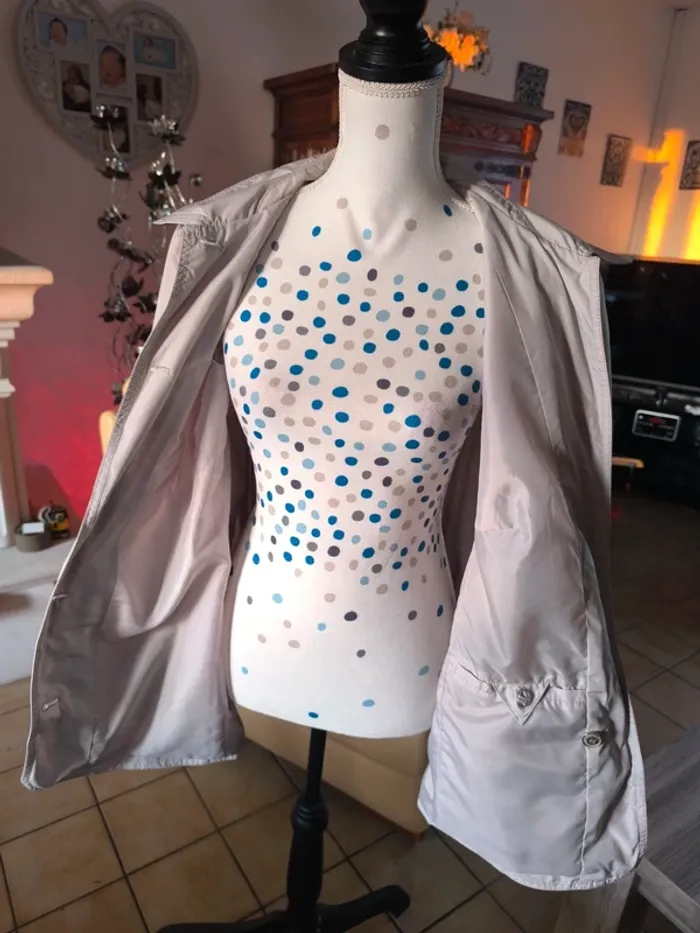 Jolie veste légère imperméable - photo numéro 11