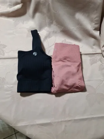 Lot brassière  et leggins oceans apart