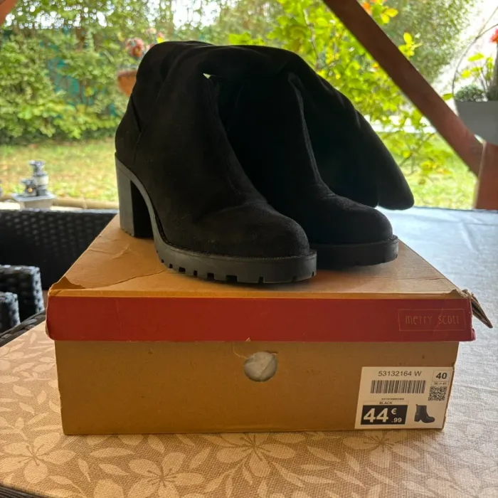 Bottes hautes noires à talon – Taille 40 - photo numéro 5