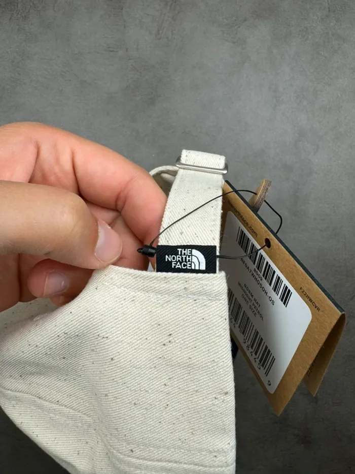 Casquette The North Face Beige et Vert Canard Logo Brodé Neuve - photo numéro 6