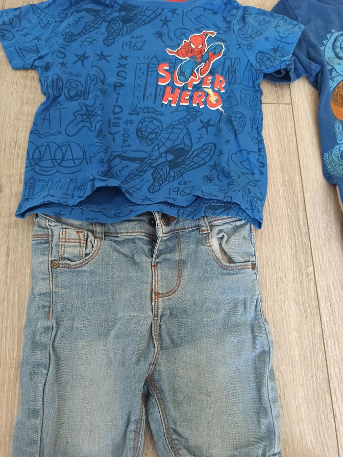 Lot T-shirts.et shorts 24 mois - photo numéro 3