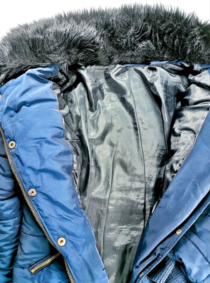 Blouson bleu marine avec fausse fourrure noire-T.S ou T.36 🖤 - photo numéro 3