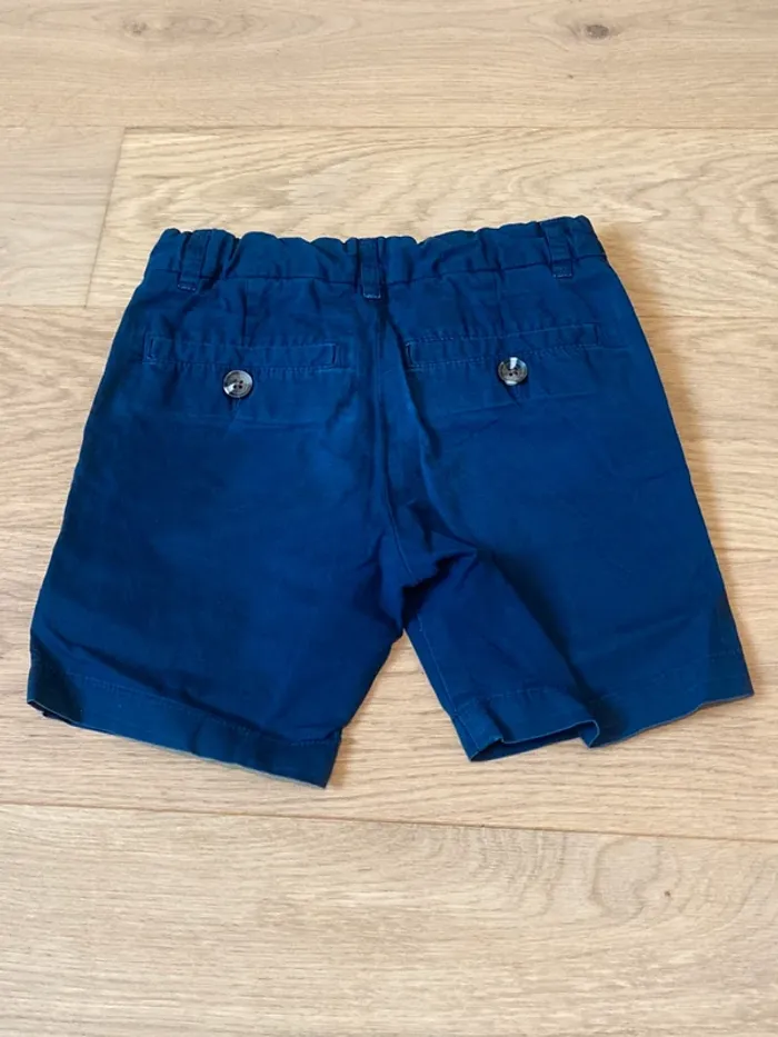 Joli short 4 ans - photo numéro 2