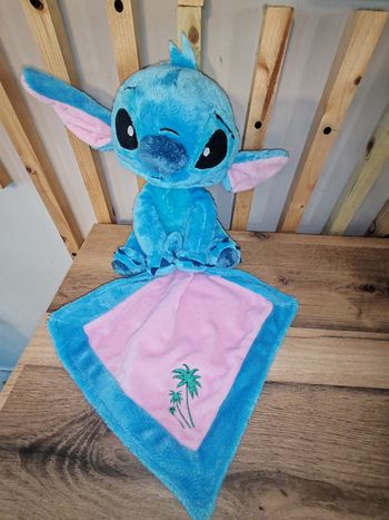 Doudou stitch mouchoir palmier