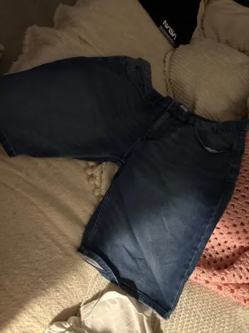 Short en jean homme 44