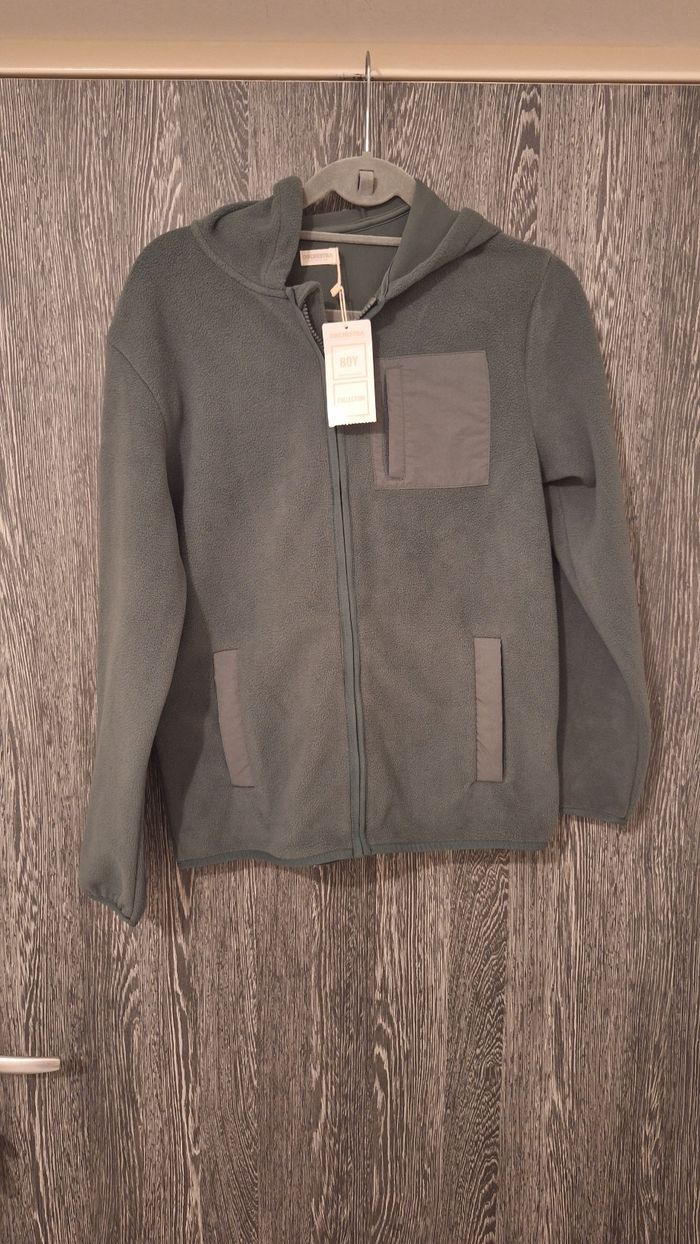 Veste polaire à capuche vert
