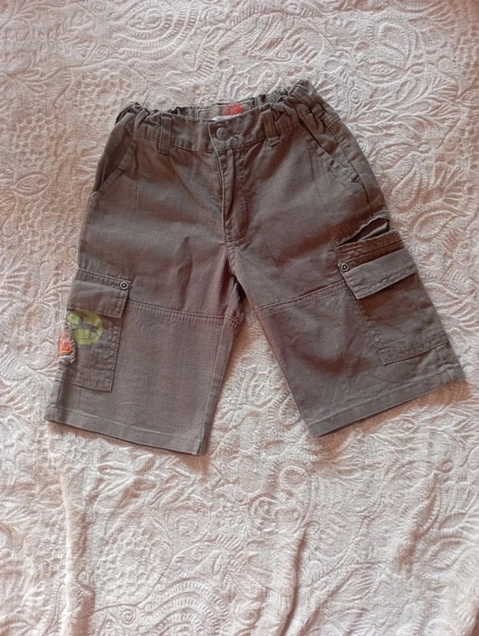 Lot de 2 shorts 4 ans très bon état - photo numéro 11