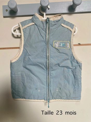 Jolie veste sans manche bleue taille 23 mois