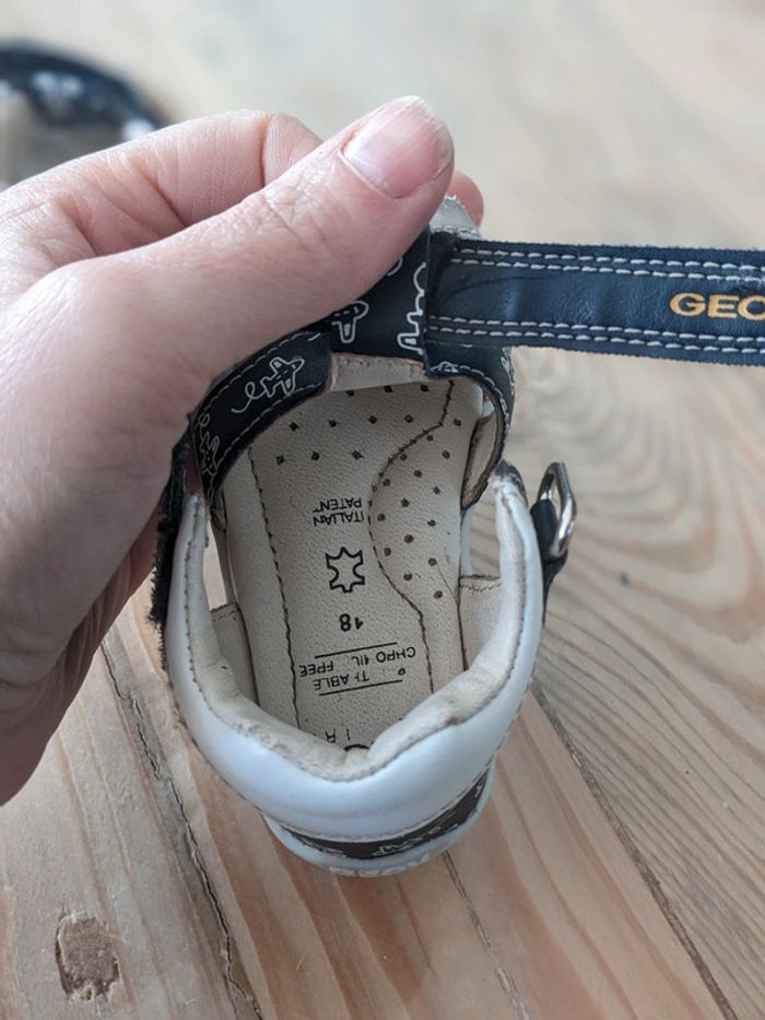Petites sandales Geox taille 18 - photo numéro 3