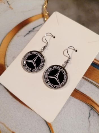 Boucle d'oreille mercedes Benz