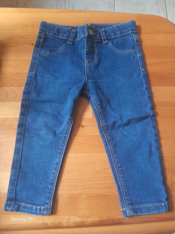 Un jeans ,deux ensemble,et deux bas de pyjama