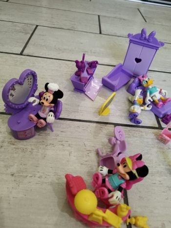Figurine Minnie et Daisie avec ses accessoires