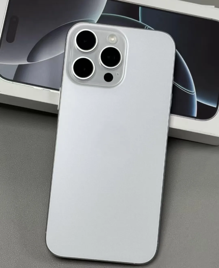 Une iphone seize