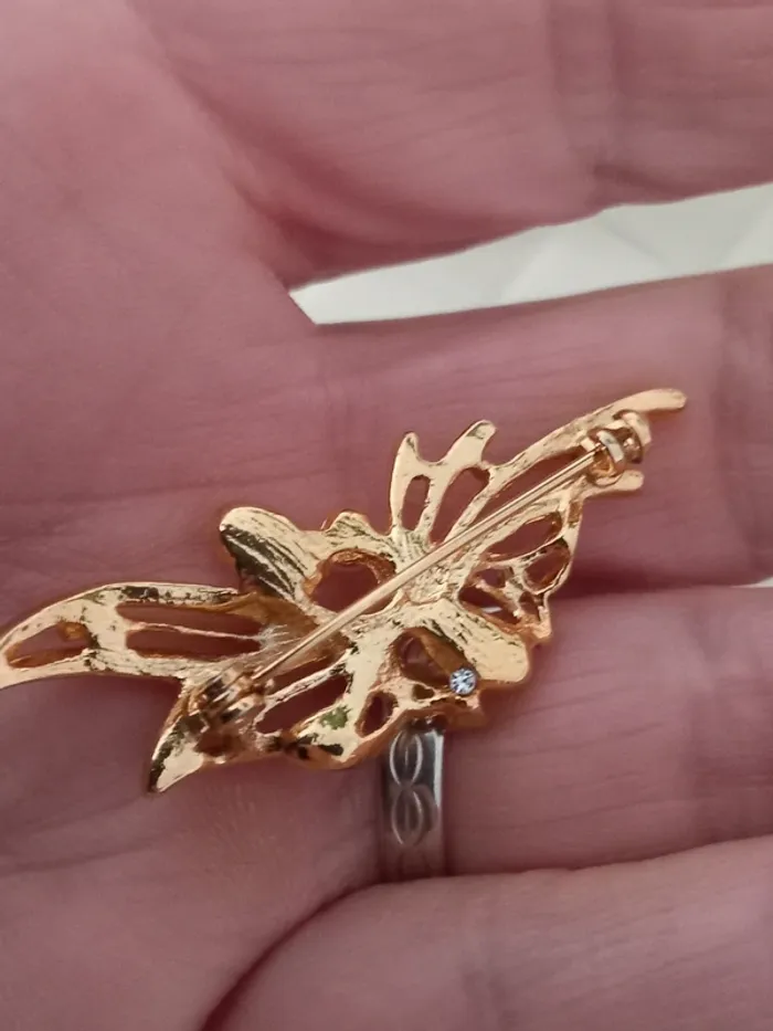 Broche papillon chic dorée et perles blanches - photo numéro 5