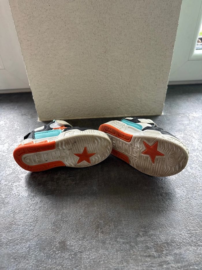 Chaussure enfant taille 22 - photo numéro 3