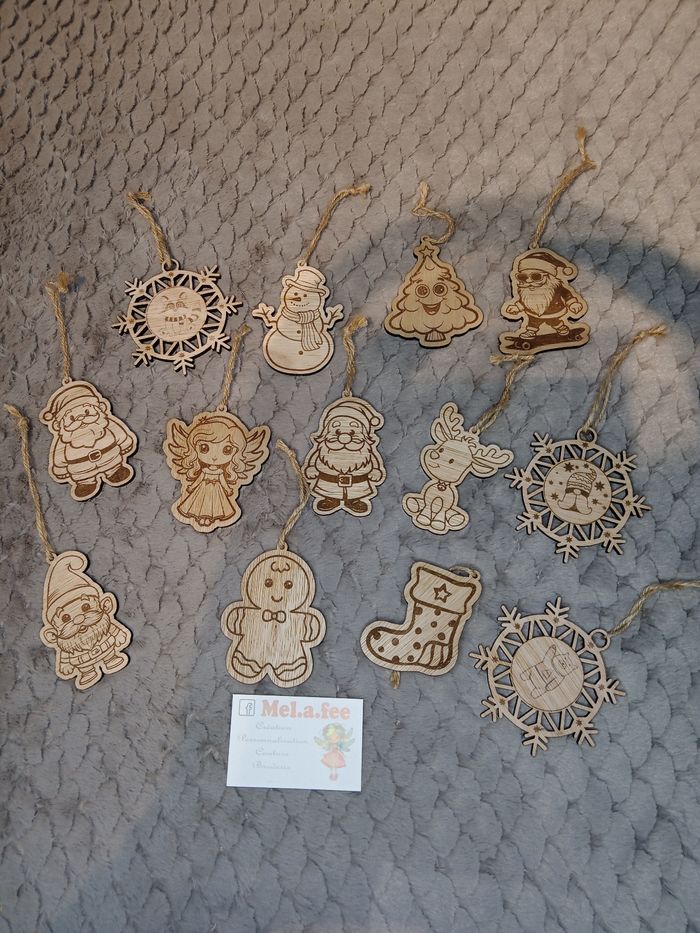 Ornements en bois