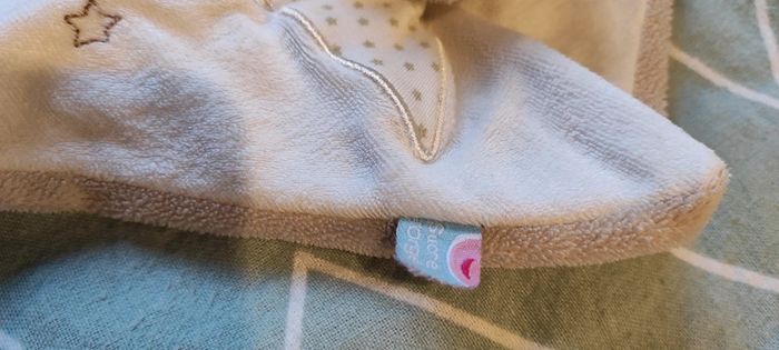 Doudou 🐻 ours beige blanc étoiles - photo numéro 3