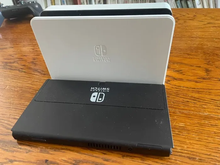 Nintendo Switch Modèle OLED HEG-001 - photo numéro 3
