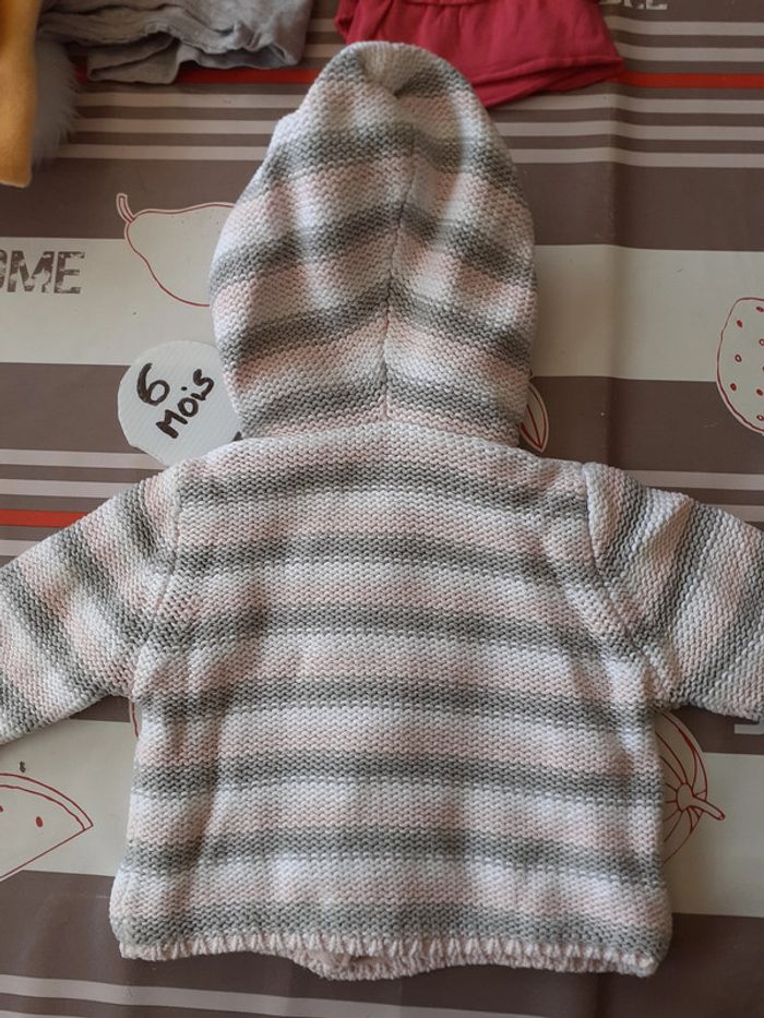 Joli manteau à capuche en maille a rayures 6 mois fille - photo numéro 6