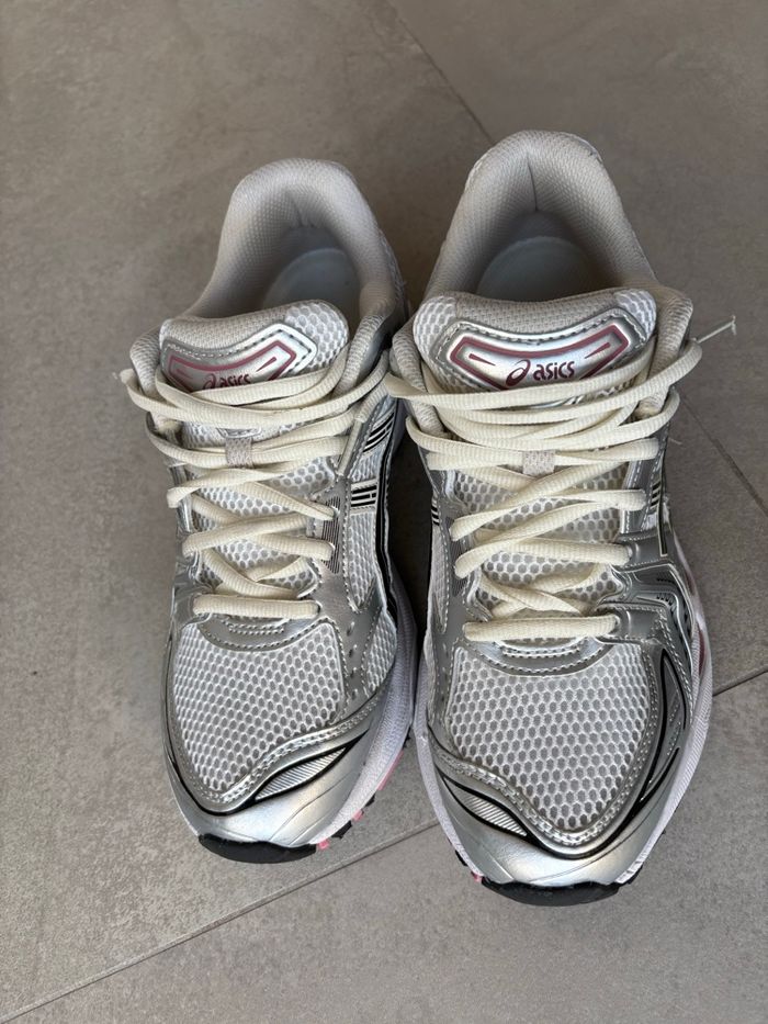 ASICS gel kayano 14 / rose gris / taille 42 - photo numéro 2