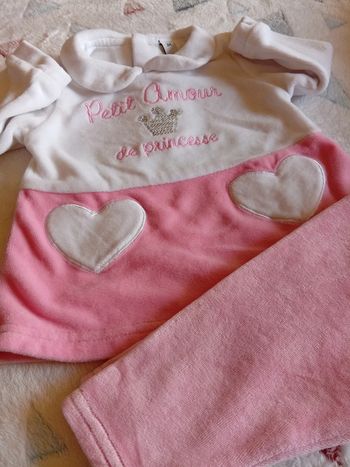 Pyjama rose et blanc