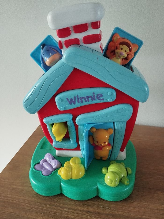 La maison de Winnie l'ourson, en très bon état