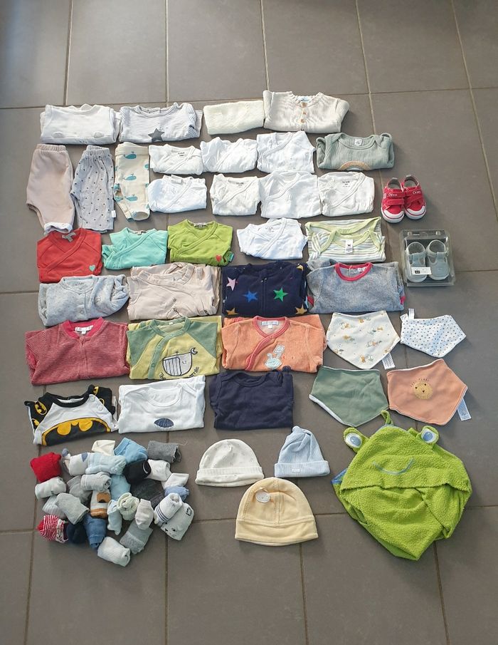 Lot vêtements garçon 0 et 1 mois automne hiver